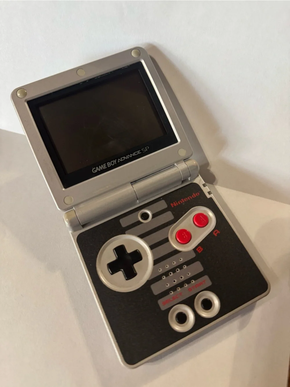 Game Boy Advance SP - Classic NES Edition